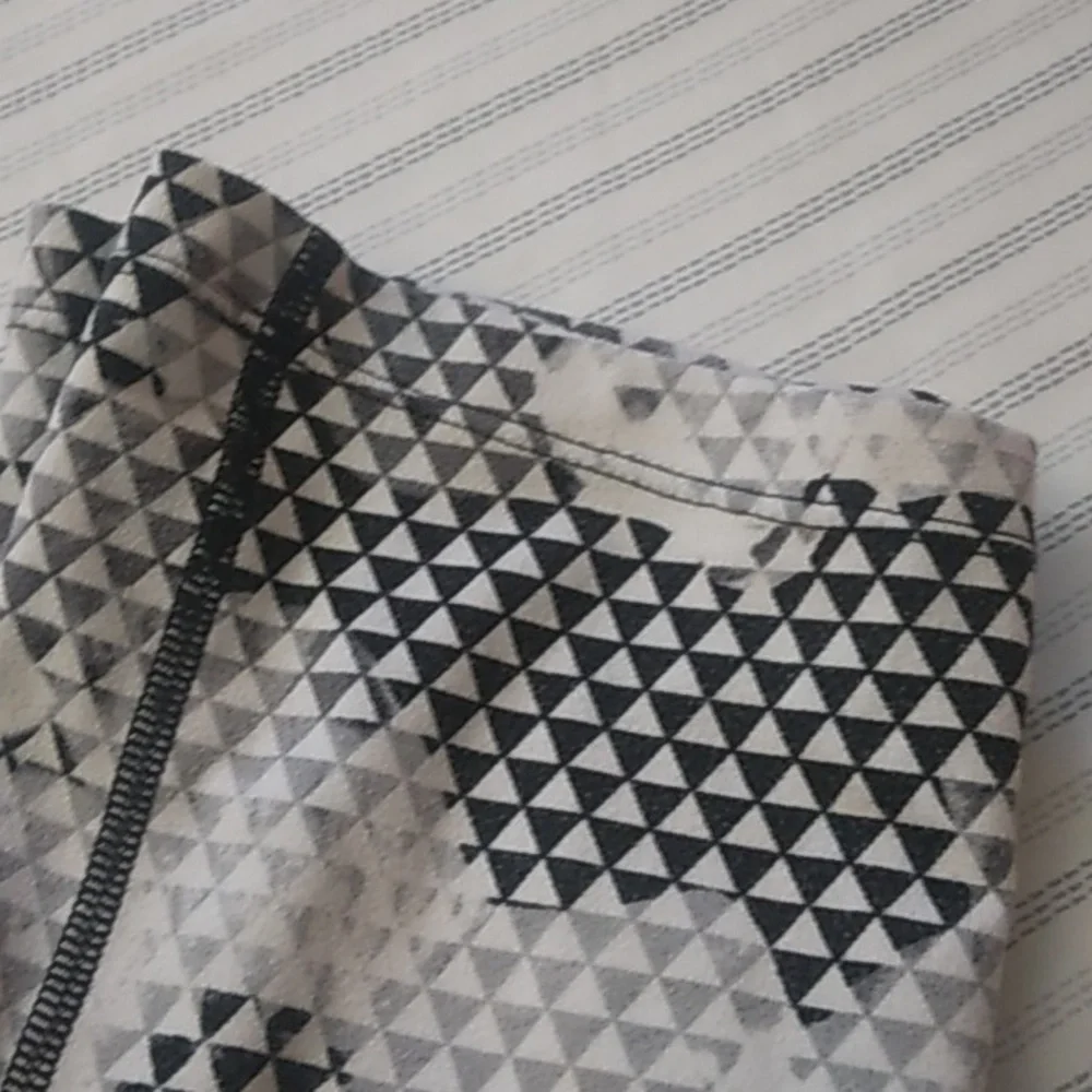 NIKE DRI-FIT NIKE RUNNING WOMENS ATHLETIC CAPRI LEGGINGS - Picture 7 of 17